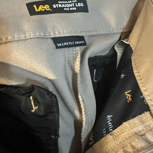 Lee Women's secretly shapes Mid-Rise straight leg tan career casual Pant. 14 - Picture 7 of 8